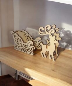 Slitta Natalizia in Legno Traforato