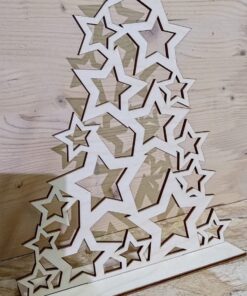 Albero con stelle traforate