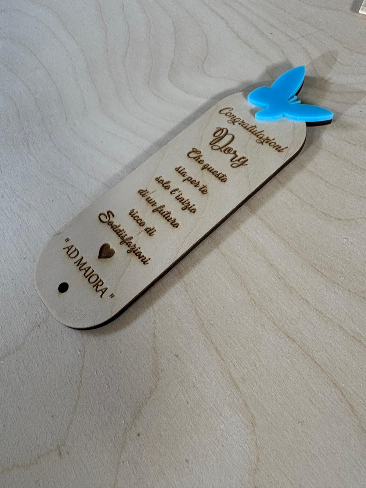 Segnalibro con farfallina personalizzato in legno - immagine 2